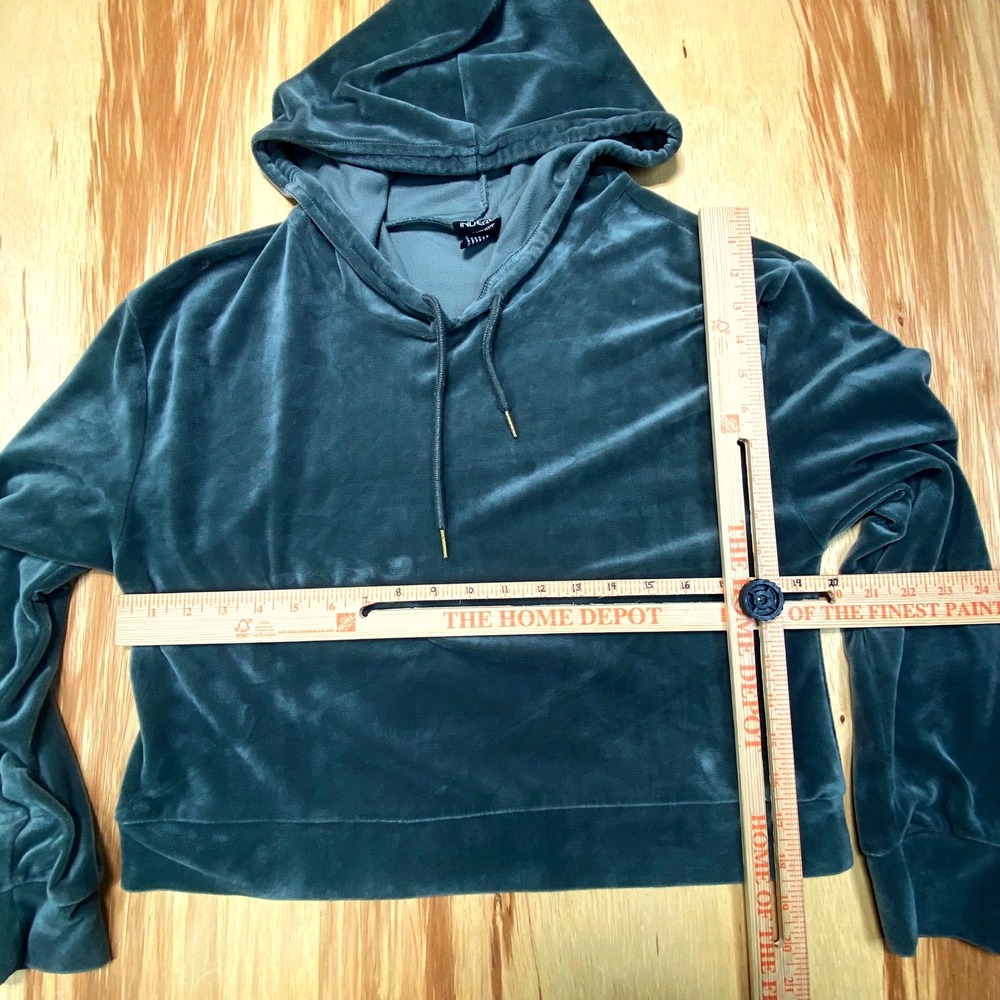 Indero Gray‎ Velour Cropped Hoodie Womens Large Sweatshirt - Picture 2 of 5